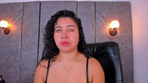 Snapshot of thara_webstter chatting on 8, 7, 2026 thara webstter online show from 8, 7, 2026