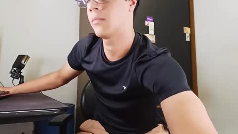 Snapshot of thbxtoyou chatting on 18, 5, 2026 thbxtoyou online show from 18, 5, 2026