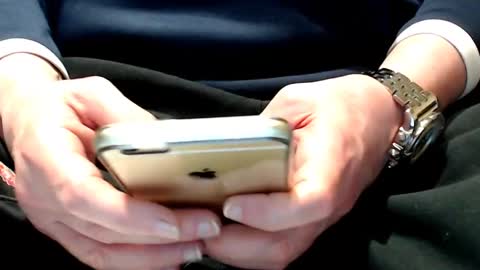 Snapshot of the1pocketrocket chatting on 12, 1, 2025 the1pocketrocket online show from 12, 1, 2025