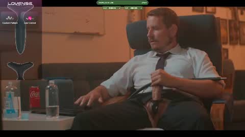 Snapshot of the_dilf chatting on 13, 6, 2026 The DILF - online show from 13, 6, 2026