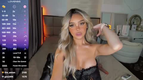 Snapshot of the_enchantressxx chatting on 15, 12, 2024 nabi butterfly online show from 15, 12, 2024