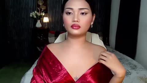 IG Lisa Avery Monroe online show from 5, 4, 2026