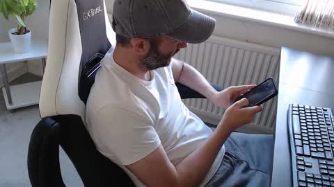 Snapshot of the_sensual_masturwait chatting on 9, 9, 2025 the_sensual_masturwait online show from 9, 9, 2025