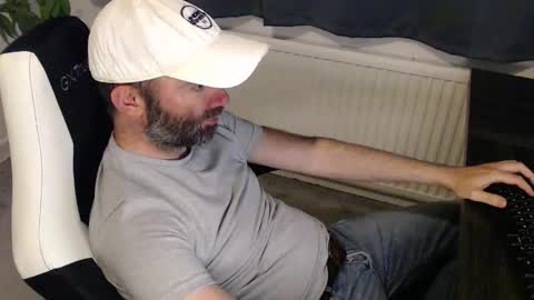 Snapshot of the_sensual_masturwait chatting on 20, 9, 2025 the_sensual_masturwait online show from 20, 9, 2025