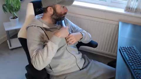 Snapshot of the_sensual_masturwait chatting on 25, 9, 2025 the_sensual_masturwait online show from 25, 9, 2025