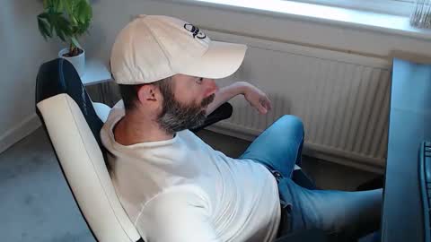 Snapshot of the_sensual_masturwait chatting on 27, 9, 2025 the_sensual_masturwait online show from 27, 9, 2025