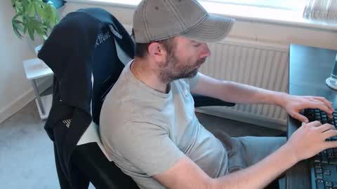 Snapshot of the_sensual_masturwait chatting on 8, 10, 2025 the_sensual_masturwait online show from 8, 10, 2025