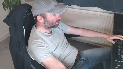 Snapshot of the_sensual_masturwait chatting on 8, 10, 2025 the_sensual_masturwait online show from 8, 10, 2025