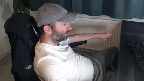 Snapshot of the_sensual_masturwait chatting on 14, 10, 2025 the_sensual_masturwait online show from 14, 10, 2025