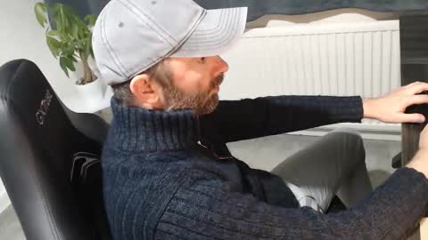 Snapshot of the_sensual_masturwait chatting on 15, 10, 2025 the_sensual_masturwait online show from 15, 10, 2025