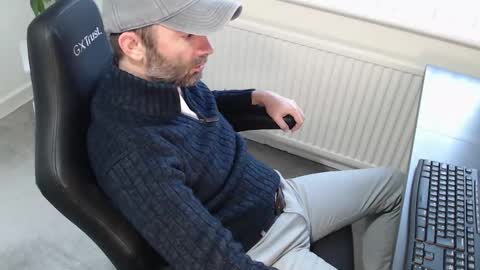 Snapshot of the_sensual_masturwait chatting on 24, 10, 2025 the_sensual_masturwait online show from 24, 10, 2025