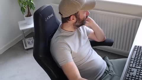 Snapshot of the_sensual_masturwait chatting on 8, 11, 2025 the_sensual_masturwait online show from 8, 11, 2025