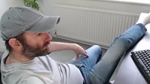 Snapshot of the_sensual_masturwait chatting on 11, 11, 2025 the_sensual_masturwait online show from 11, 11, 2025