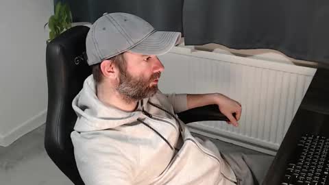 Snapshot of the_sensual_masturwait chatting on 13, 11, 2025 the_sensual_masturwait online show from 13, 11, 2025