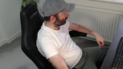 Snapshot of the_sensual_masturwait chatting on 14, 11, 2025 the_sensual_masturwait online show from 14, 11, 2025