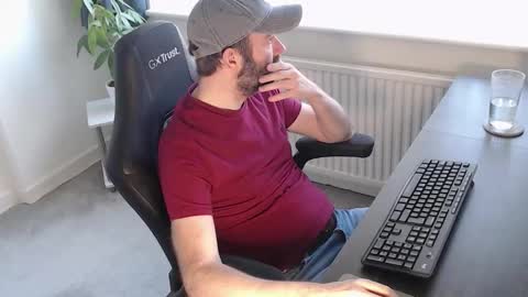 Snapshot of the_sensual_masturwait chatting on 21, 11, 2025 the_sensual_masturwait online show from 21, 11, 2025