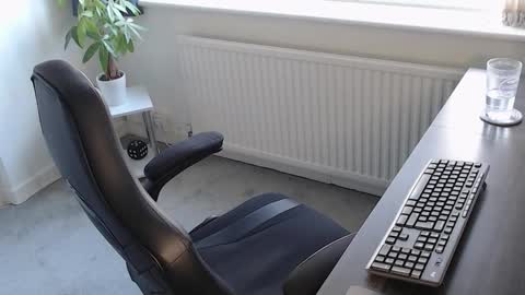 Snapshot of the_sensual_masturwait chatting on 23, 11, 2025 the_sensual_masturwait online show from 23, 11, 2025