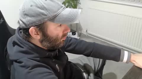 Snapshot of the_sensual_masturwait chatting on 1, 12, 2025 the_sensual_masturwait online show from 1, 12, 2025