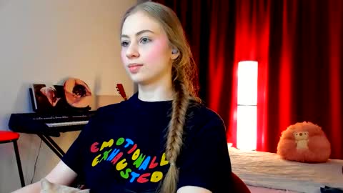 Ally    STREAMING ON TWITCH NOW Check my Twitter for updates online show from 14, 3, 2026