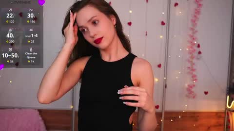 Snapshot of the_truewoman_show chatting on 8, 5, 2026 My name is Cynthia and Im very happy to see you in my sweet room online show from 8, 5, 2026