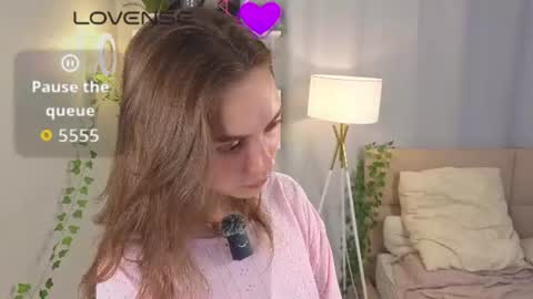 Snapshot of the_truewoman_show chatting on 11, 6, 2026 My name is Cynthia and Im very happy to see you in my sweet room online show from 11, 6, 2026