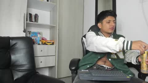 Snapshot of the_weed_guys chatting on 23, 11, 2025 Danny online show from 23, 11, 2025