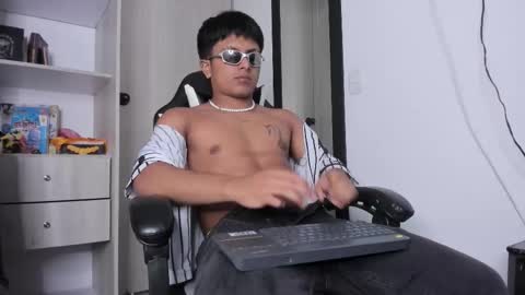 Snapshot of the_weed_guys chatting on 25, 11, 2025 Danny online show from 25, 11, 2025