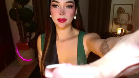 thea_whong online show from 2, 5, 2026