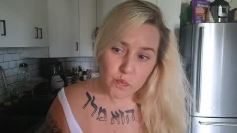 Snapshot of theauroramae chatting on 26, 6, 2026 theauroramae - online show from 26, 6, 2026