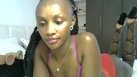 Snapshot of thecumgoddess21 chatting on 30, 10, 2025 SWEET FREAKY DOLL online show from 30, 10, 2025