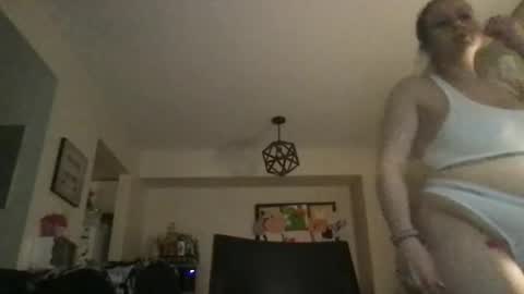Masked Milf Christina online show from 19, 5, 2026