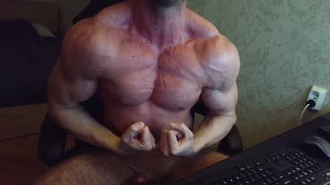 Snapshot of thefitgiant chatting on 31, 1, 2025 Vince online show from 31, 1, 2025