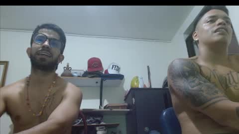 Snapshot of thehousedog chatting on 1, 6, 2026 thehousedog online show from 1, 6, 2026
