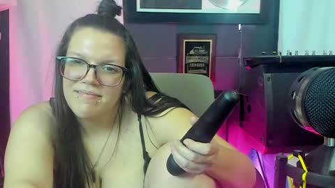 Snapshot of thekinkhouse chatting on 9, 2, 2025 Goddess Nola online show from 9, 2, 2025