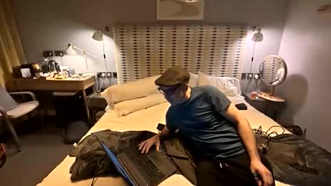 theladyduchess online show from 9, 4, 2026