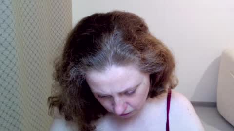Ella online show from 5, 4, 2026