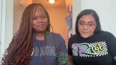 Snapshot of themilfinmama chatting on 26, 1, 2025 nicole3 online show from 26, 1, 2025