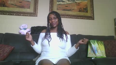 Snapshot of thenaturalgoddess chatting on 10, 2, 2025 TheNaturalGoddess online show from 10, 2, 2025
