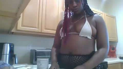 Snapshot of thenaturalgoddess chatting on 9, 9, 2025 TheNaturalGoddess online show from 9, 9, 2025