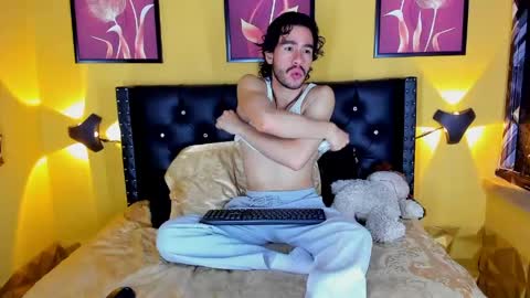 Snapshot of theo_riviera chatting on 20, 5, 2026 theo_riviera online show from 20, 5, 2026