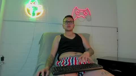 Theo online show from 26, 4, 2026