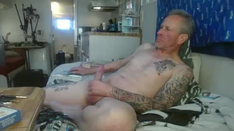 Snapshot of theoneyouwant2fuck chatting on 15, 1, 2025 theoneyouwanttwofuck online show from 15, 1, 2025