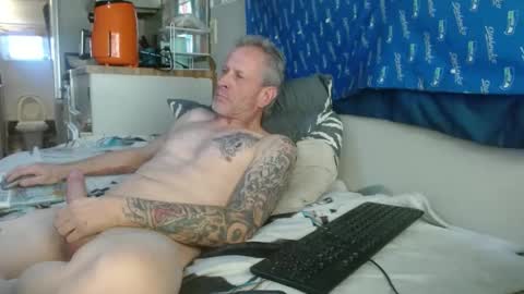 Snapshot of theoneyouwant2fuck chatting on 18, 1, 2025 theoneyouwanttwofuck online show from 18, 1, 2025
