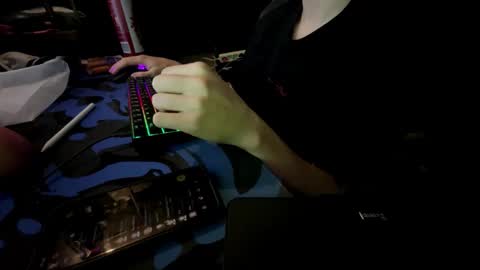 Snapshot of theothede19cm chatting on 9, 11, 2025 theothede19cm online show from 9, 11, 2025