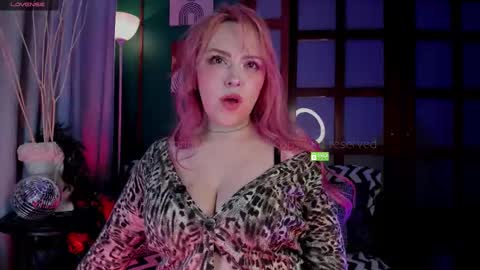 Snapshot of theprincess_rosee chatting on 4, 10, 2025 Rosie  online show from 4, 10, 2025