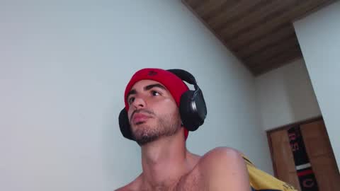 Snapshot of therazhanen chatting on 27, 2, 2026 Santiago Enrique online show from 27, 2, 2026