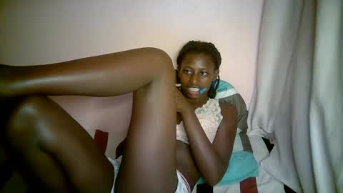 Snapshot of therry_heart chatting on 23, 9, 2025 hearty online show from 23, 9, 2025