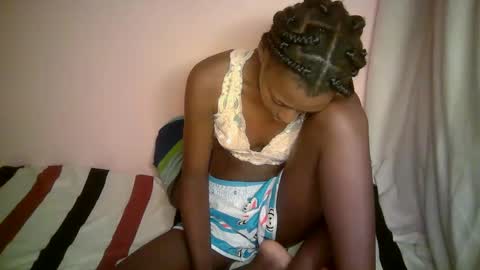 Snapshot of therry_heart chatting on 24, 9, 2025 hearty online show from 24, 9, 2025