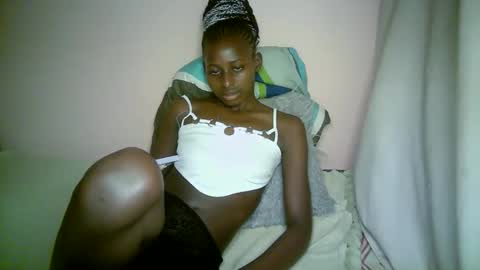 Snapshot of therry_heart chatting on 27, 9, 2025 hearty online show from 27, 9, 2025