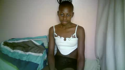 Snapshot of therry_heart chatting on 28, 9, 2025 hearty online show from 28, 9, 2025